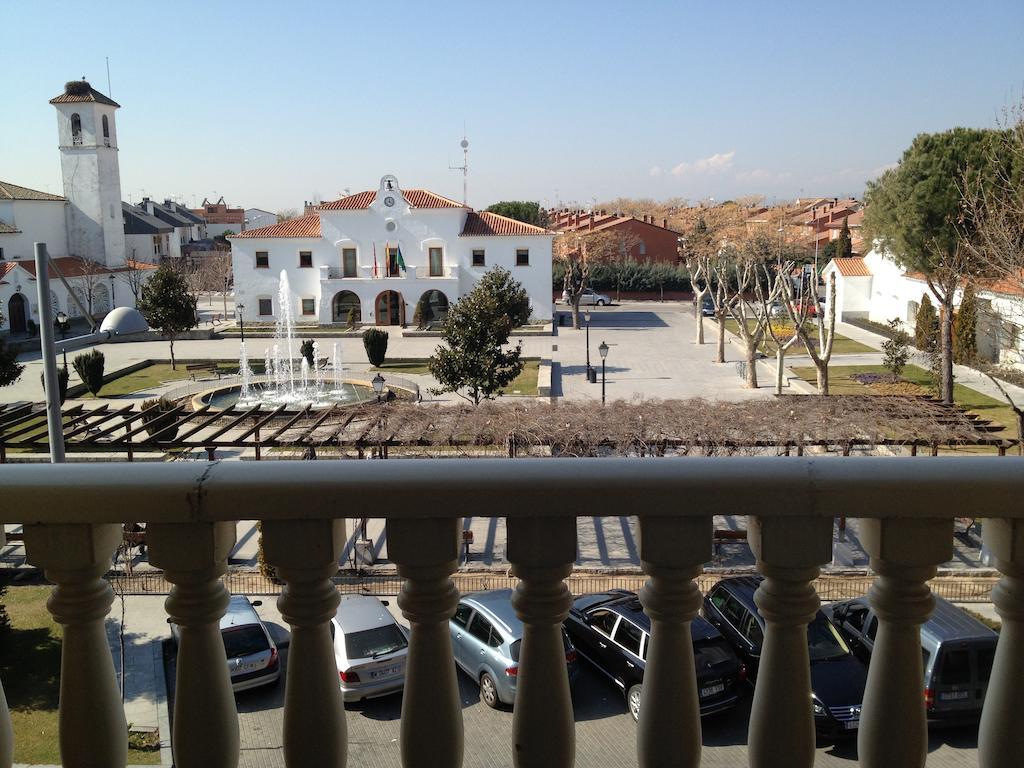 Hotel Don Angel Villanueva de la Cañada Zewnętrze zdjęcie