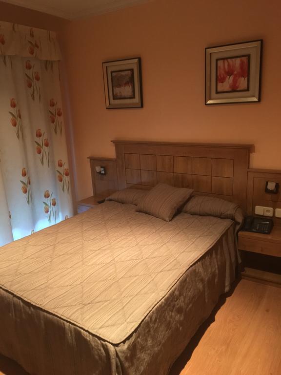 Hotel Don Angel Villanueva de la Cañada Zewnętrze zdjęcie