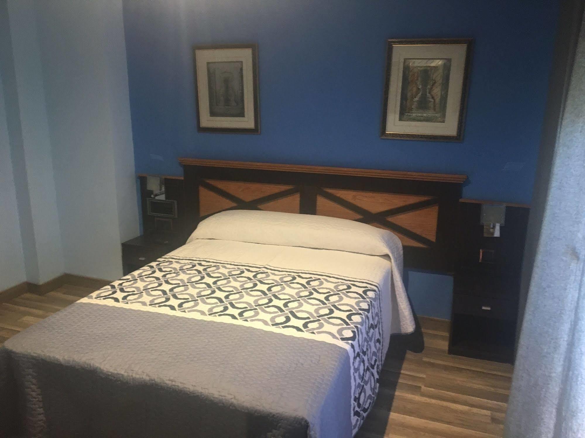 Hotel Don Angel Villanueva de la Cañada Zewnętrze zdjęcie